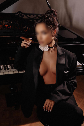 Индивидуалка СПб Алина Брюнетка c 3 размером груди у метро Старая Деревня Санкт-Петербург Фото-3